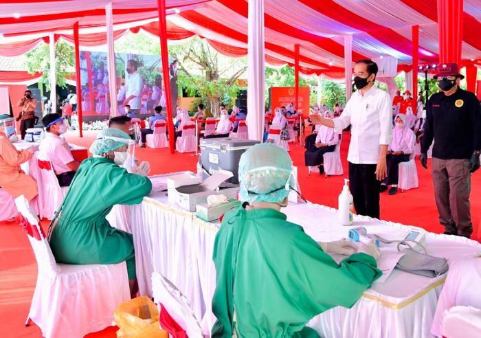 Presiden Persilakan Opsi Belajar Tatap Muka Jika Seluruh Pelajar Telah Divaksin