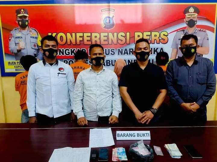 Polisi Amankan Seorang Wanita Muda Setelah Lakukan Ini