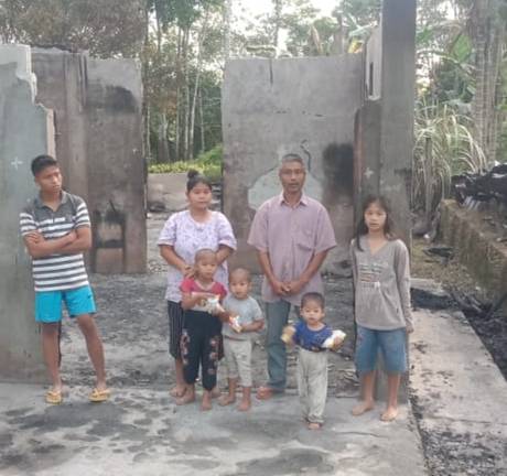 Rumahnya Terbakar, Anemala Ndruru Harapkan Perhatian Pemkab Nias Selatan