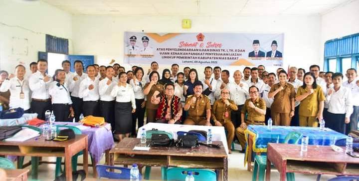 Khenoki Waruwu Buka Secara Resmi Ujian Dinas dan Kenaikan Pangkat Penyesuaian Ijazah di Lingkup Pemkab Nias Barat