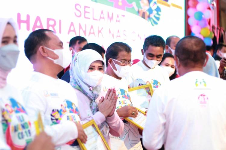 Bupati Terima Langsung Penghargaan KLA 2022 Kategori Pratama