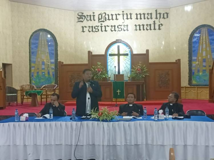 Calon Anggota DPD Sumut, Sabam Manalu, Menjadi Pembicara Utama dalam Rapat Pendeta HKBP Distrik II Silindung