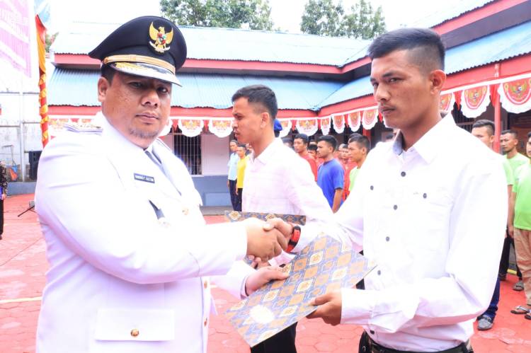 Bupati Samosir Serahkan Remisi Umum Kepada 94 Orang Warga Binaan Lapas Kelas III Pangururan
