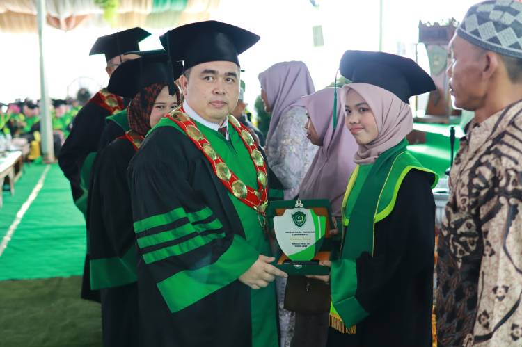 Sebanyak 280 Mahasiswa Univa Labuhanbatu Ikuti Wisuda Sarjana Angkatan ke XII Tahun 2024