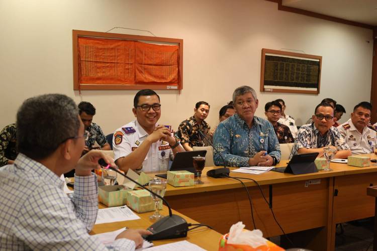 Tekan Kecelakaan di Perlintasan Sebidang, Dishub Sumut, Baltek Perkeretaapian dan PT KAI Divre Sumut Gelar RDP dengan Komisi D DPRD Sumut