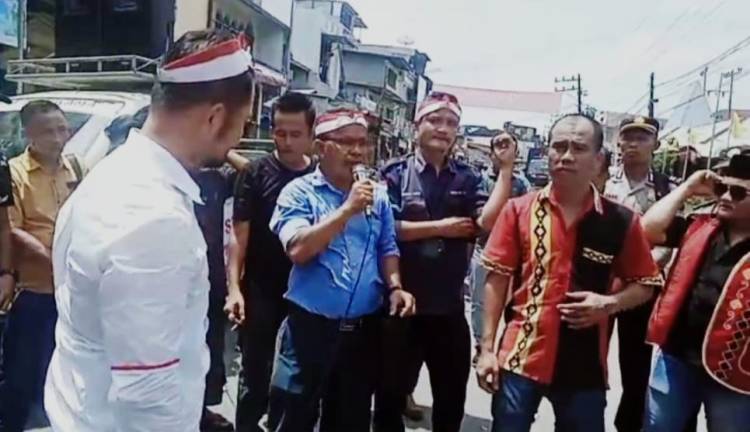 Tolak Relokasi PLTG, Ratusan Masa Unjuk Rasa di Kantor PLN Nias