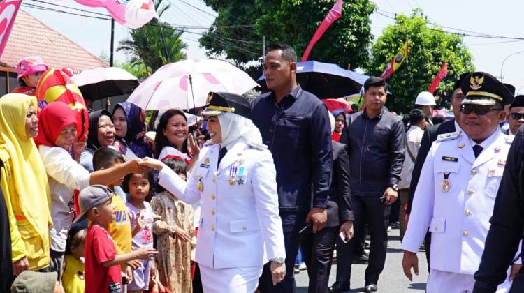Ribuan Masyarakat Labuhanbatu Antusias Menyaksikan Devile HUT ke-80 Kemerdekaan Republik Indonesia