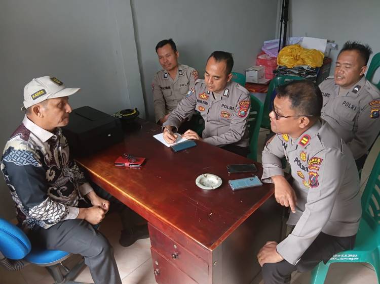 Silaturahmi ke Desa Siponjot, Kasat Binmas Polres Humbahas Sosialisasi dan Edukasi Hukum