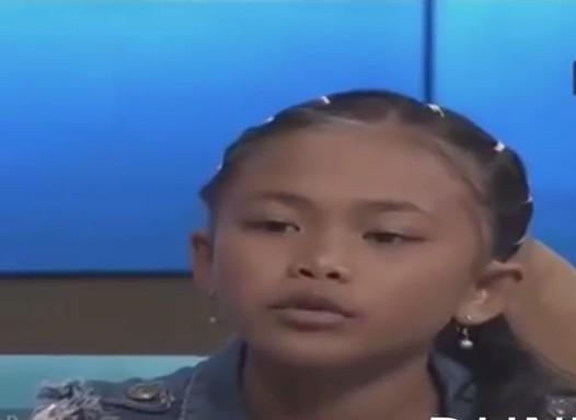 Rista, Bocah 10 Tahun Fasih Puluhan Bahasa Asing