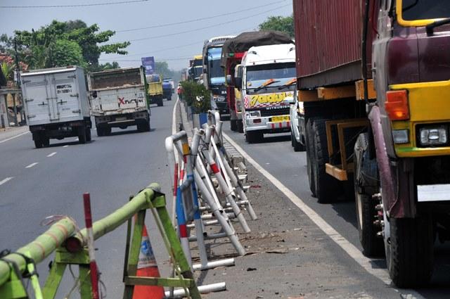 Angkutan Barang, Truk dan Kontainer Dilarang Beroperasi di 8 Provinsi 