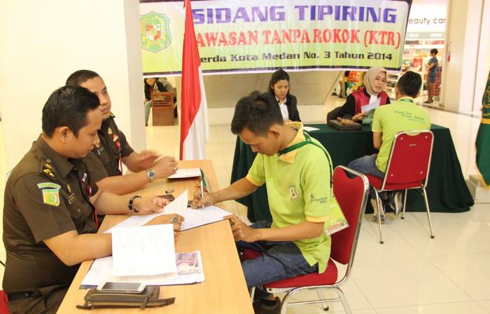 Langgar KTR, 17 Warga Jalani Sidang di Plaza Medan Fair