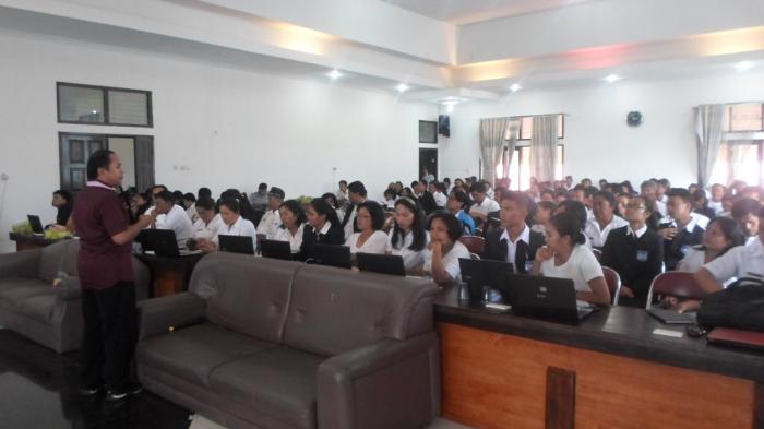 200 Sekretaris Desa dan 30 Mahasiswa IT Del Sitoluama menjadi Agen Perubahan Informatika