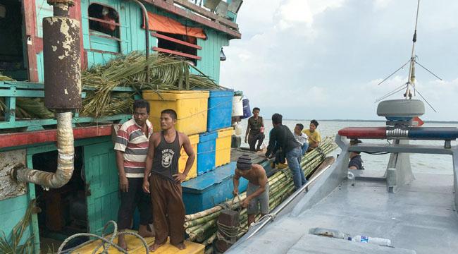 Tim Gabungan Geledah Kapal di Perairan Asahan