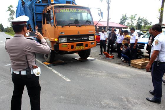 Humbahas Benahi Aksesibilitas Jalan Dukung Danau Toba sebagai Destinasi Wisata Nasional