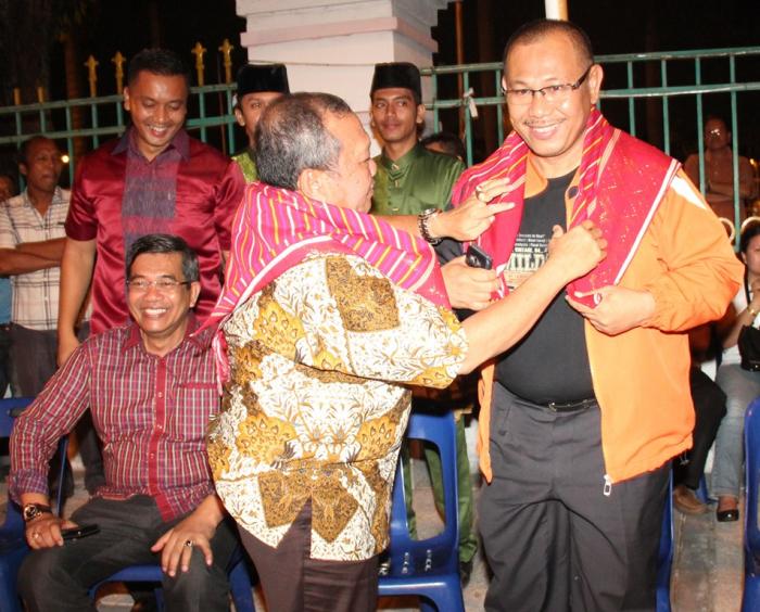Hujan Tak Halangi Pengunjung Nikmati Seni & Tari Karo