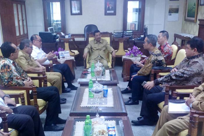 Investor Tiongkok Jajaki Investasi Pengolahan Sampah Jadi Listrik di Sumut