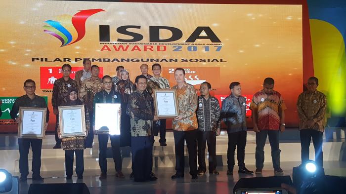 Terapkan Tujuh Program Pemberdayaan Masyarakat, Tambang Emas Martabe Raih ISDA 2017