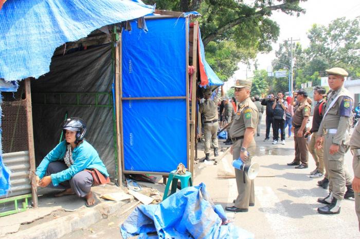 Pihak Kecamatan Diminta Awasi Kawasan Dilarang Berjualan di Seputaran Stadion Teladan
