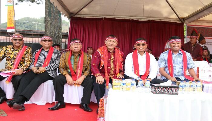 Dr RE Nainggolan : Pembangunan Danau Toba Harus Bermuara Pada Kecerdasan Kultural dan Penguatan Kearifan Lokal