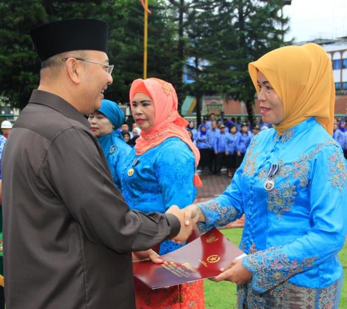 Mari Intropeksi Diri dan Jadi Pribadi Penuh Komitmen