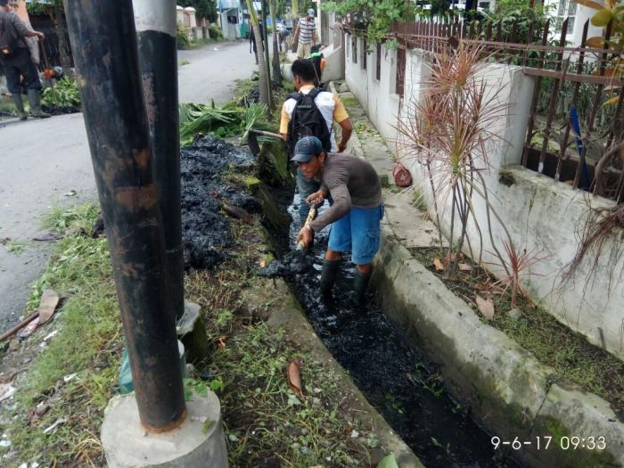 P3SU Normalisasi Parit Kelurahan Darat