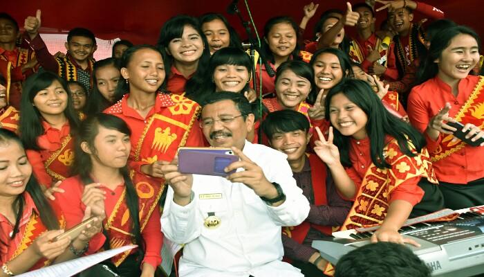 Erry Kagumi Paduan Suara SMA Negeri Teluk Dalam