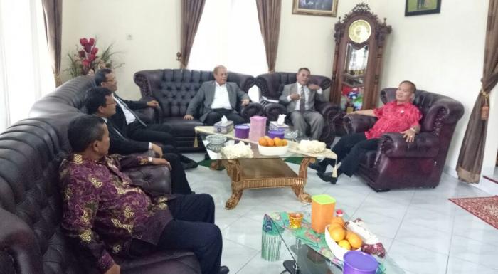 Sekda Humbahas Terima Rombongan Panitia Sidang Raya UEM