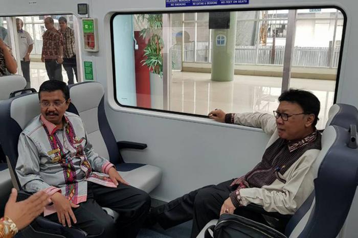 Naik Kereta Api Bandara Kualanamu, Mendagri Kagum