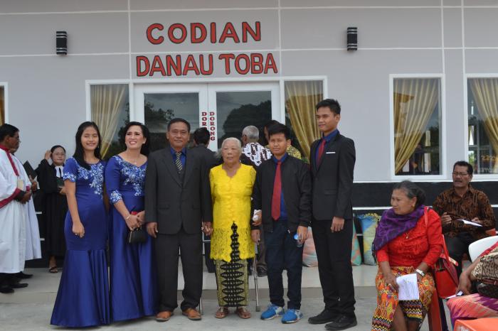 Mantan Bupati Humbahas Maddin Sihombing Hadiri Grand Opening Lapo dan Hotel Codian di Dekat Bandara Silangit
