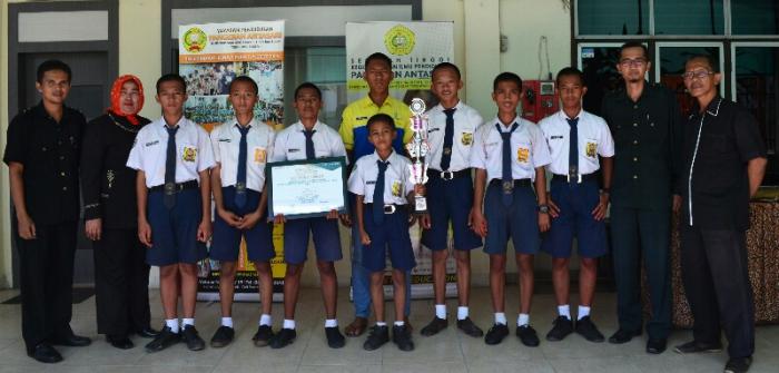 Tim Perkusi Marching Band Pangeran Antasari Juara 2 Kategori Drum Battle