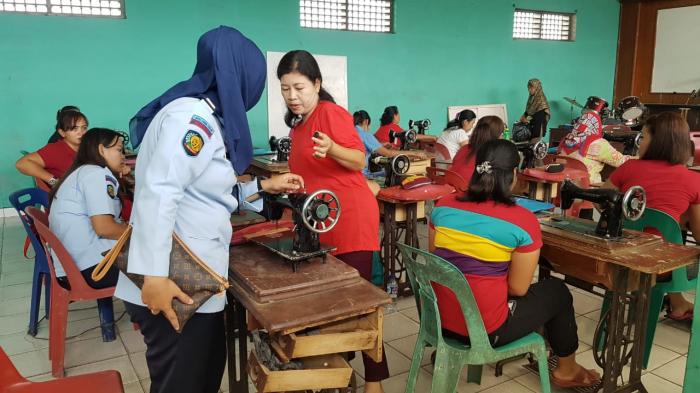 Lapas Pakam Adakan Latihan Menjahit bagi WBP Wanita