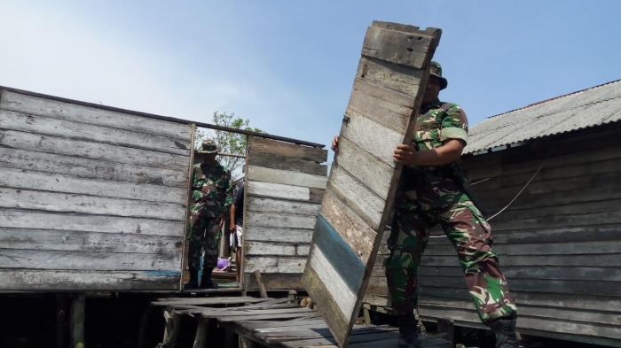 Kodim 0201/BS Rehab Rumah 3 Bersaudara Keterbelakangan Mental di Labuhan Deli