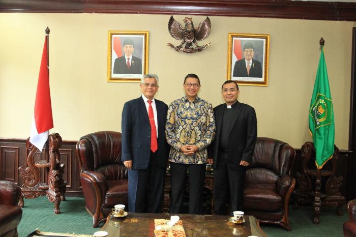 Panitia Rapat Pendeta HKBP Audiensi Dengan Menteri Agama RI