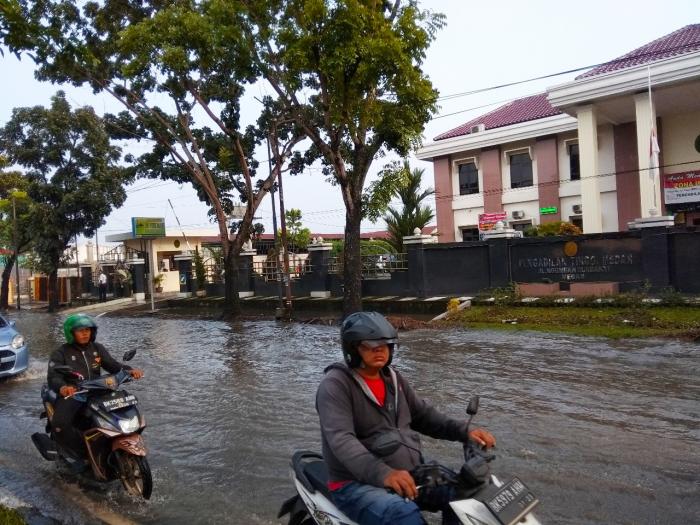 Akses ke Pengadilan Tinggi Medan, Banjir