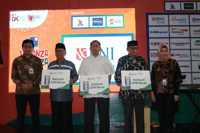 BNI Syariah Berikan Wakaf Al-Quran dan ATM Beras (ATMB) di iB Vaganza Medan