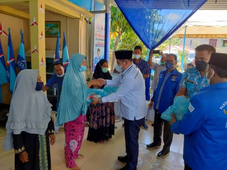 HUT Ke-20, Demokrat Labusel Berbagi