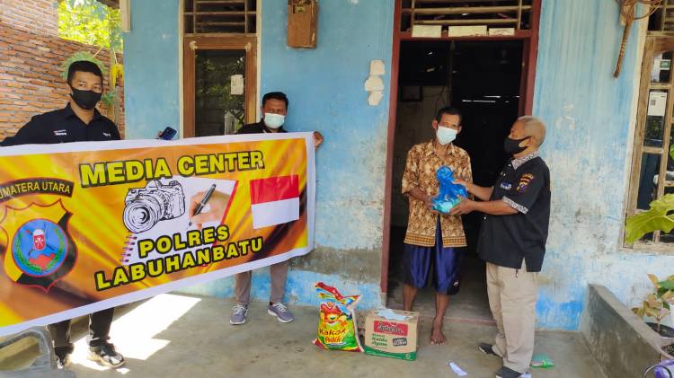 Kolaborasi, Media Center Polres Labuhanbatu Bersama Biro Nusantara Netizen Salurkan Bahan Pangan