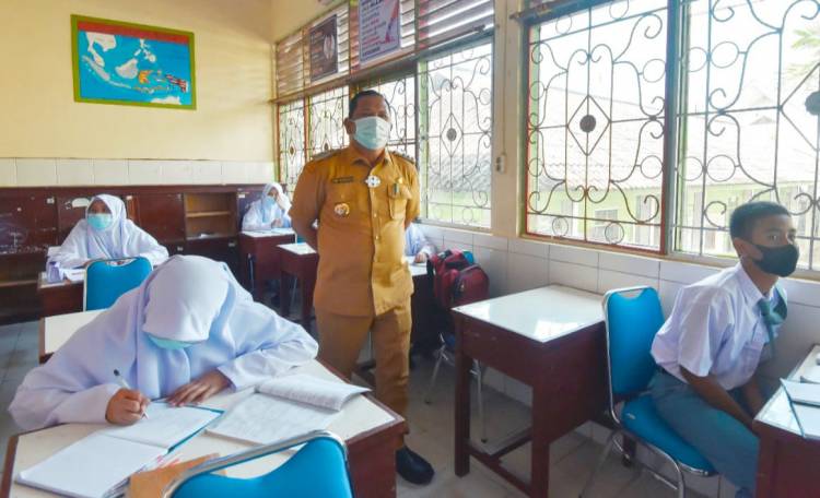 Walikota Tinjau PTM Terbatas SMK N 1 Padangsidimpuan