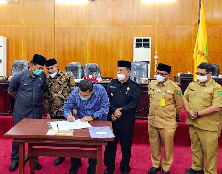 Dibahas Di Banggar & TAPD, DPRD Sidimpuan Sahkan Ranperda Perubahan APBD 2021