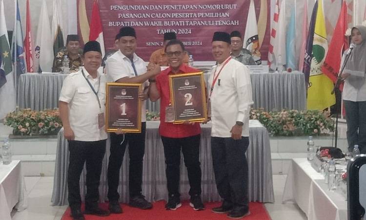 Dua Paslon Bupati Tapteng Cabut Nomor Urut