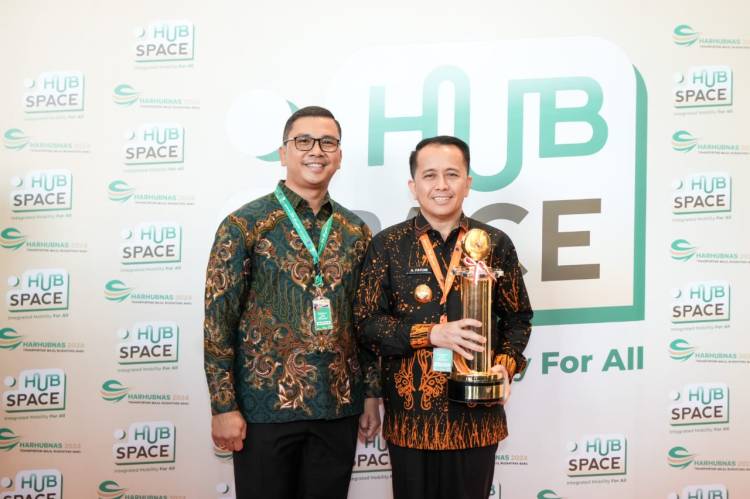 Sukses Tingkatkan Kualitas Layanan Transportasi, Pemprov Sumut Terima Penghargaan Wahana Tata Nugraha Wiratama dari Menhub