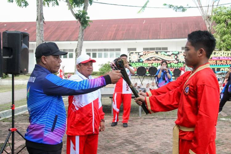 Upacara Haornas ke-42, Wabup Jamri Bacakan Pidato Menpora RI