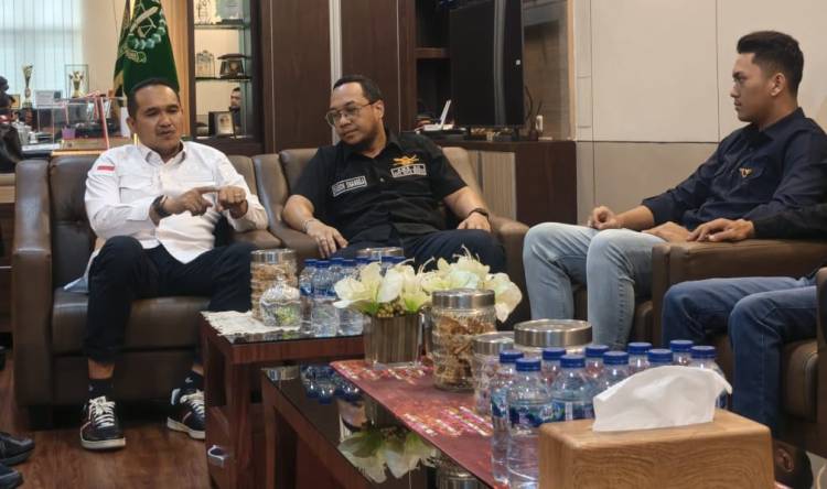 &lrm;Kajari Medan Ridwan Sujana Angsar, Terima Audiensi AMS XII, Dorong Semangat Kepahlawanan Generasi Muda