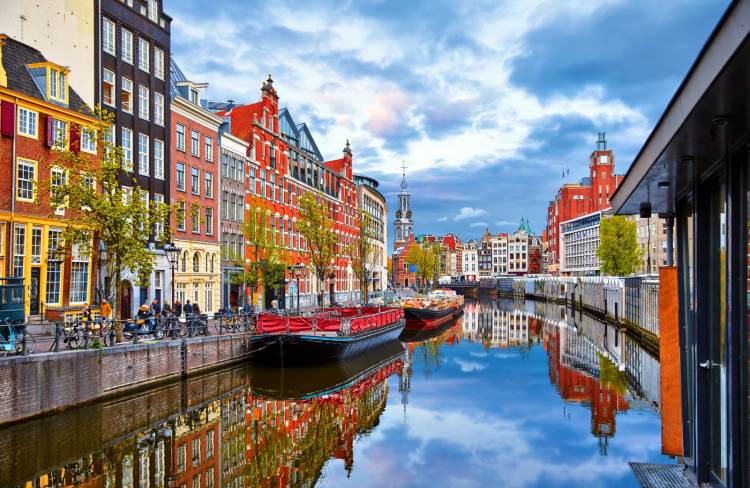 VFS Global Meluncurkan Layanan Visa Belanda di Makassar, Medan, dan Ambon, Pemohon Tak Perlu Lagi ke Jakarta