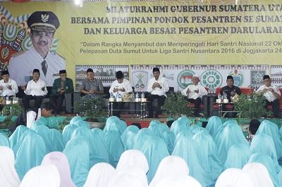 Dibekali Pengetahuan Umum dan Ilmu Agama, Santri Siap Hadapi MEA
