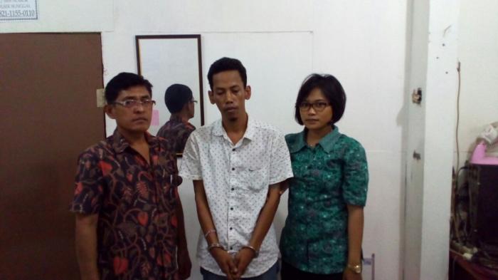 Dipergoki Dalam Kamar Pacar, Dicky Diarak ke Polsek Sunggal