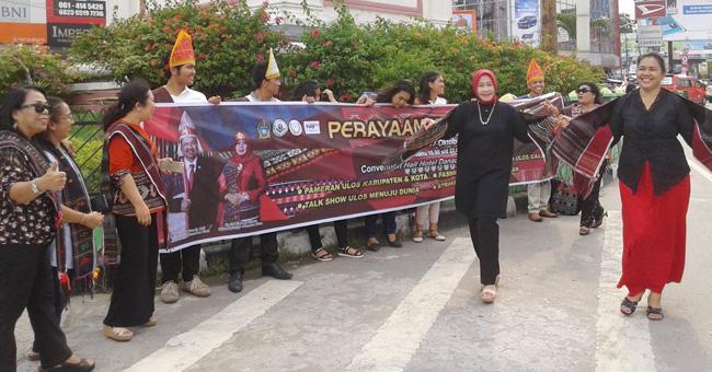 SEGERA DAFTAR !! Ada Lomba Menarik Pada Peringatan Hari Ulos 2016