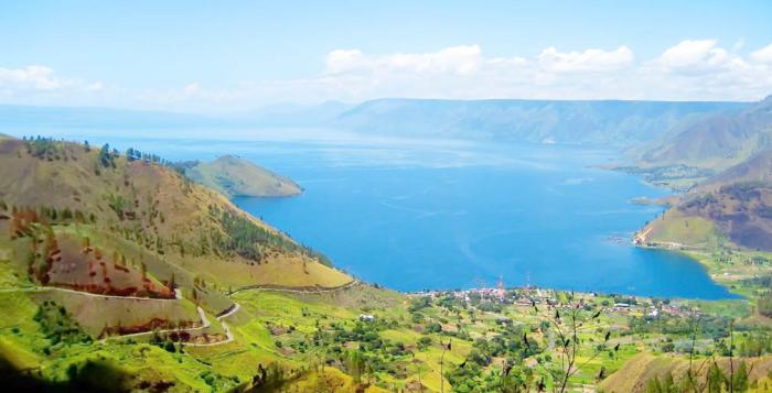 Puisi : Monacco Toba