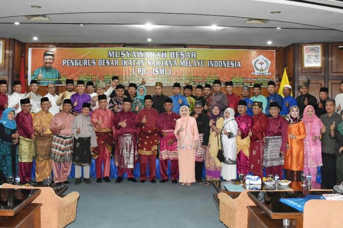 Melayu Diharapkan Bisa Menjadi Penyejuk Suku yang Ada