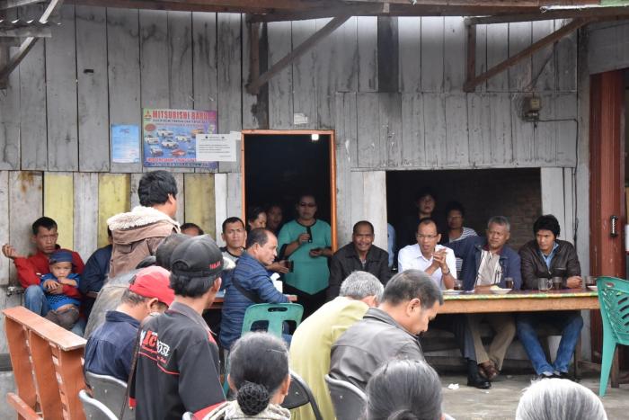 Paparkan Sejumlah Program!! Bupati Humbahas Coffee Morning Bersama Masyarakat Desa Bonanionan Doloksanggul